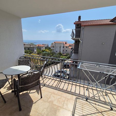 Apartments And Rooms Mamic Dugi Rat Dış mekan fotoğraf