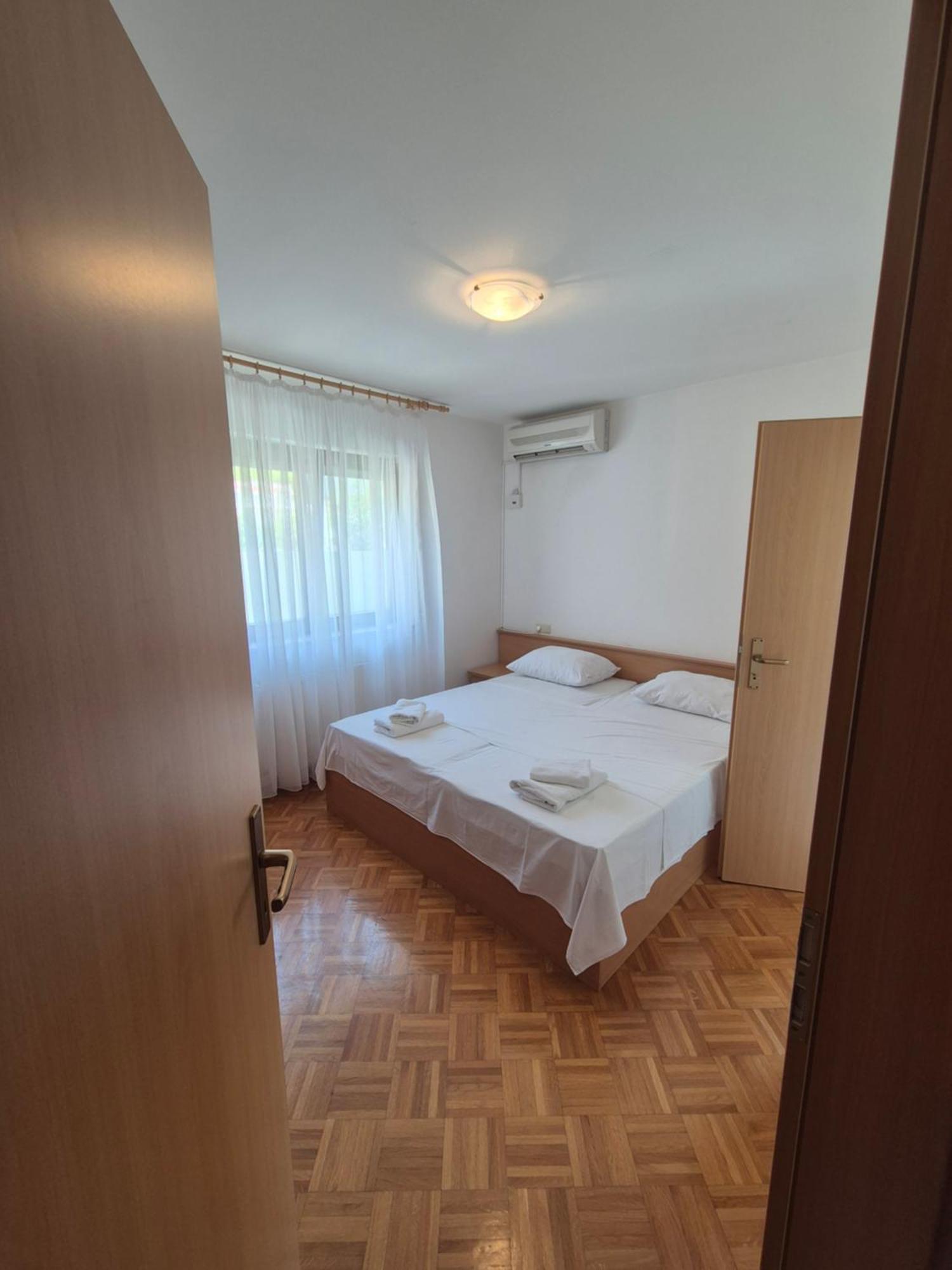 Apartments And Rooms Mamic Dugi Rat Dış mekan fotoğraf
