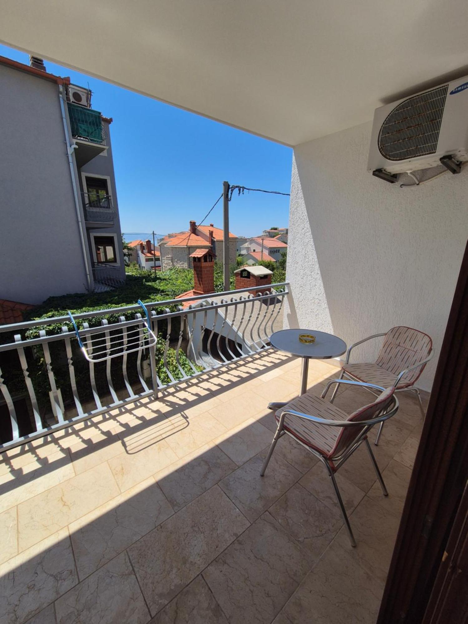 Apartments And Rooms Mamic Dugi Rat Dış mekan fotoğraf