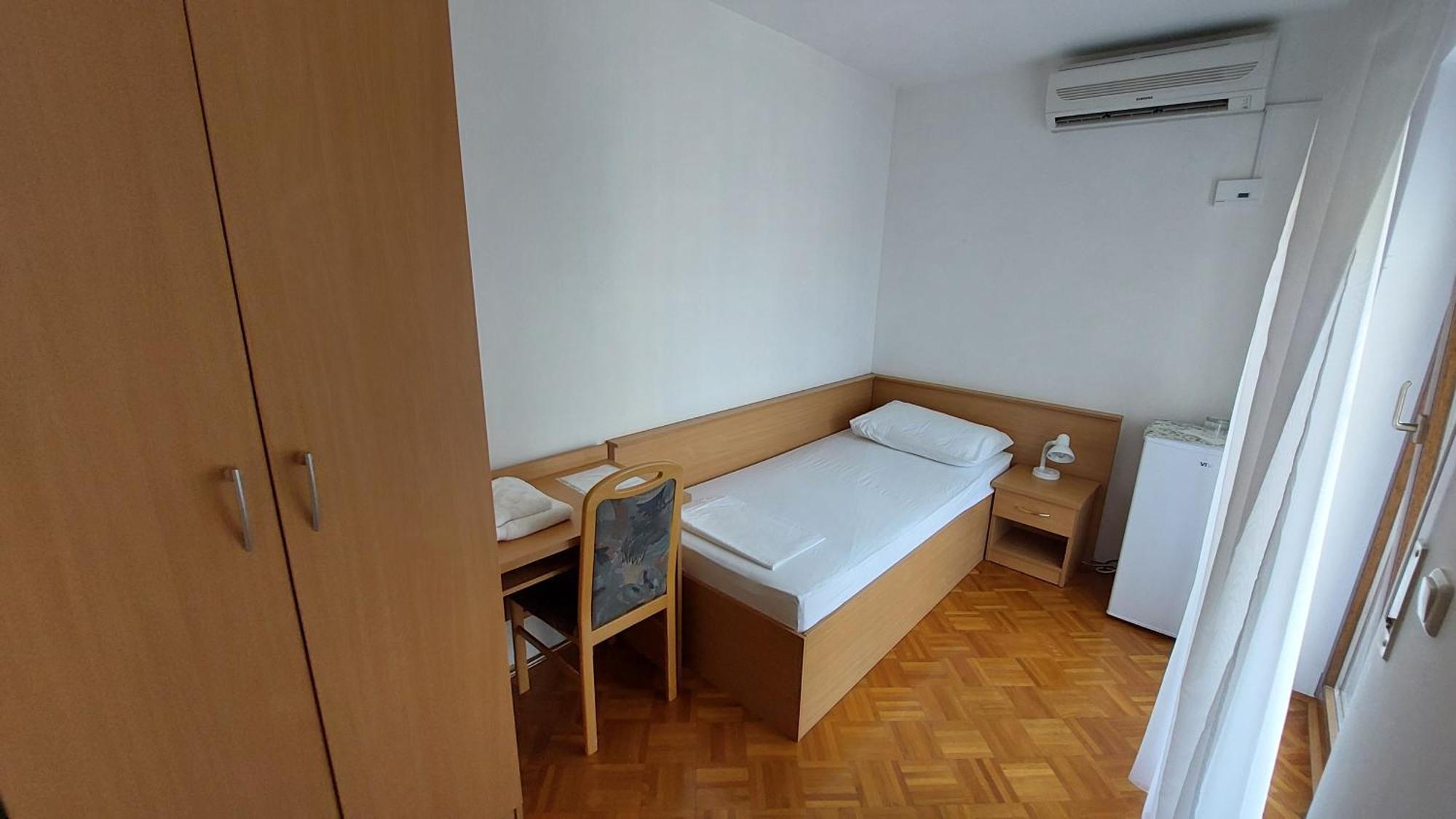 Apartments And Rooms Mamic Dugi Rat Dış mekan fotoğraf