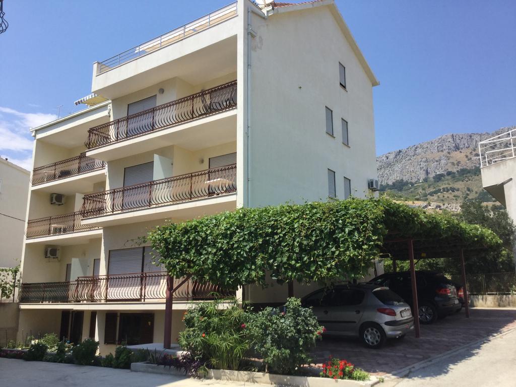Apartments And Rooms Mamic Dugi Rat Dış mekan fotoğraf